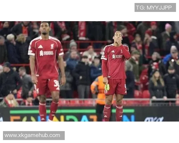 埃因霍温队长回应争议轻推范戴克称其身材高大应能承受 埃因霍温队长回应争议轻推范戴克称其身材高大应能承受