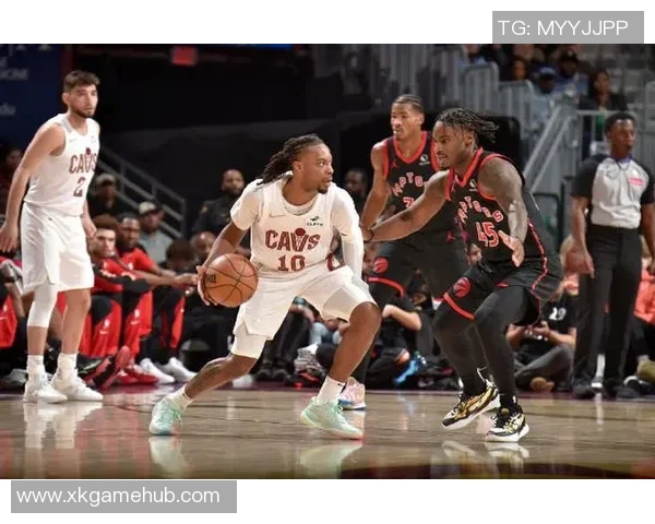 猛龙三度击败骑士稳固东部第二位置争夺季后赛有望再创佳绩 猛龙三度击败骑士稳固东部第二位置争夺季后赛有望再创佳绩